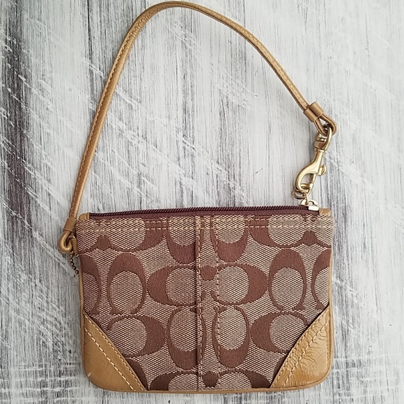 NWT Coach | Wristlet - Picture 5 of 6